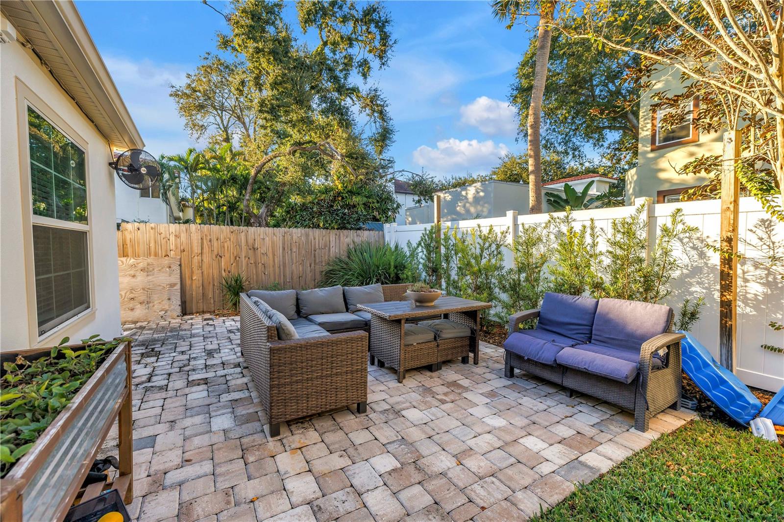 4309 W Obispo Street