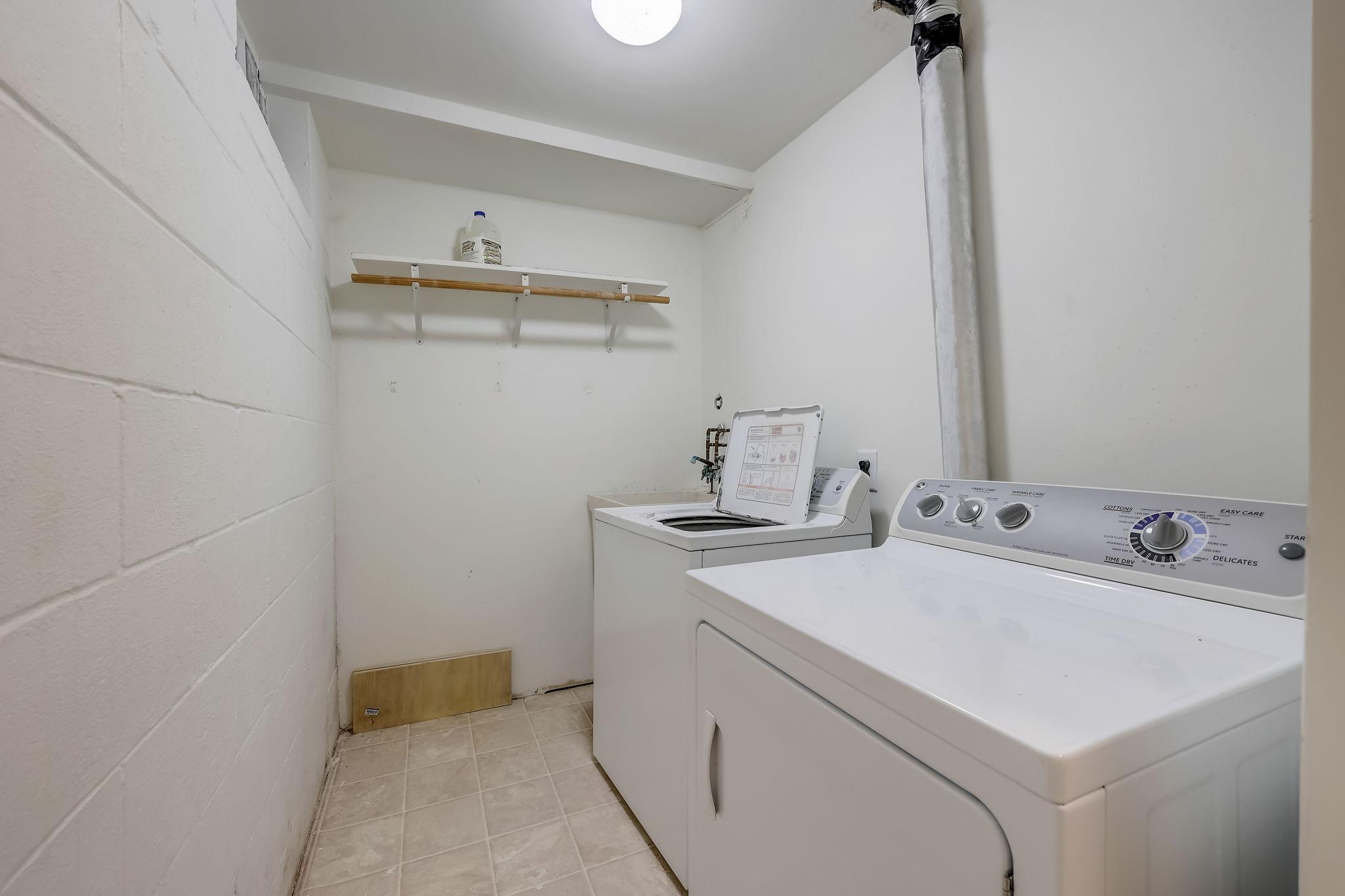 3967 Granada Avenue N