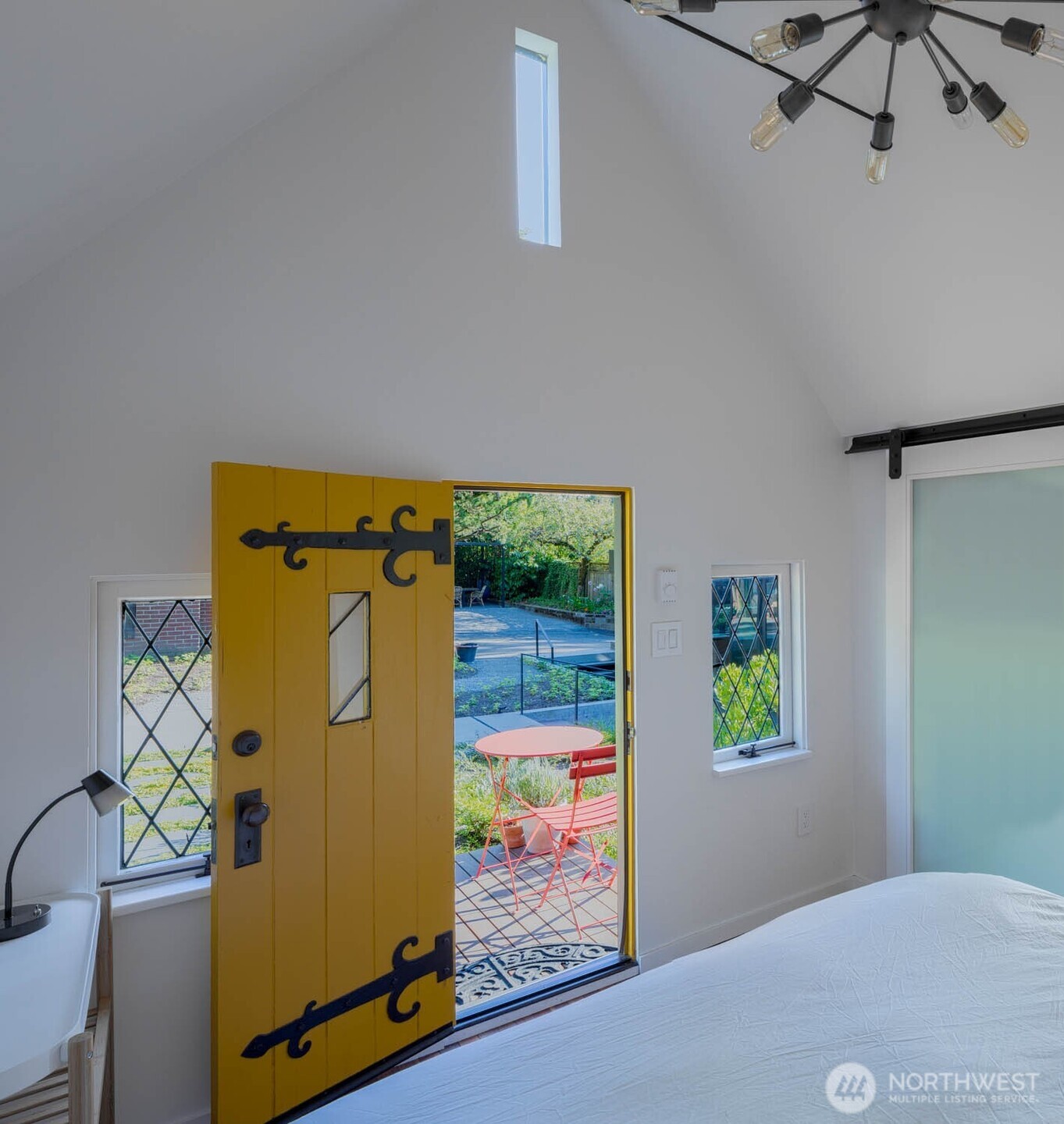 1626 Federal Avenue E