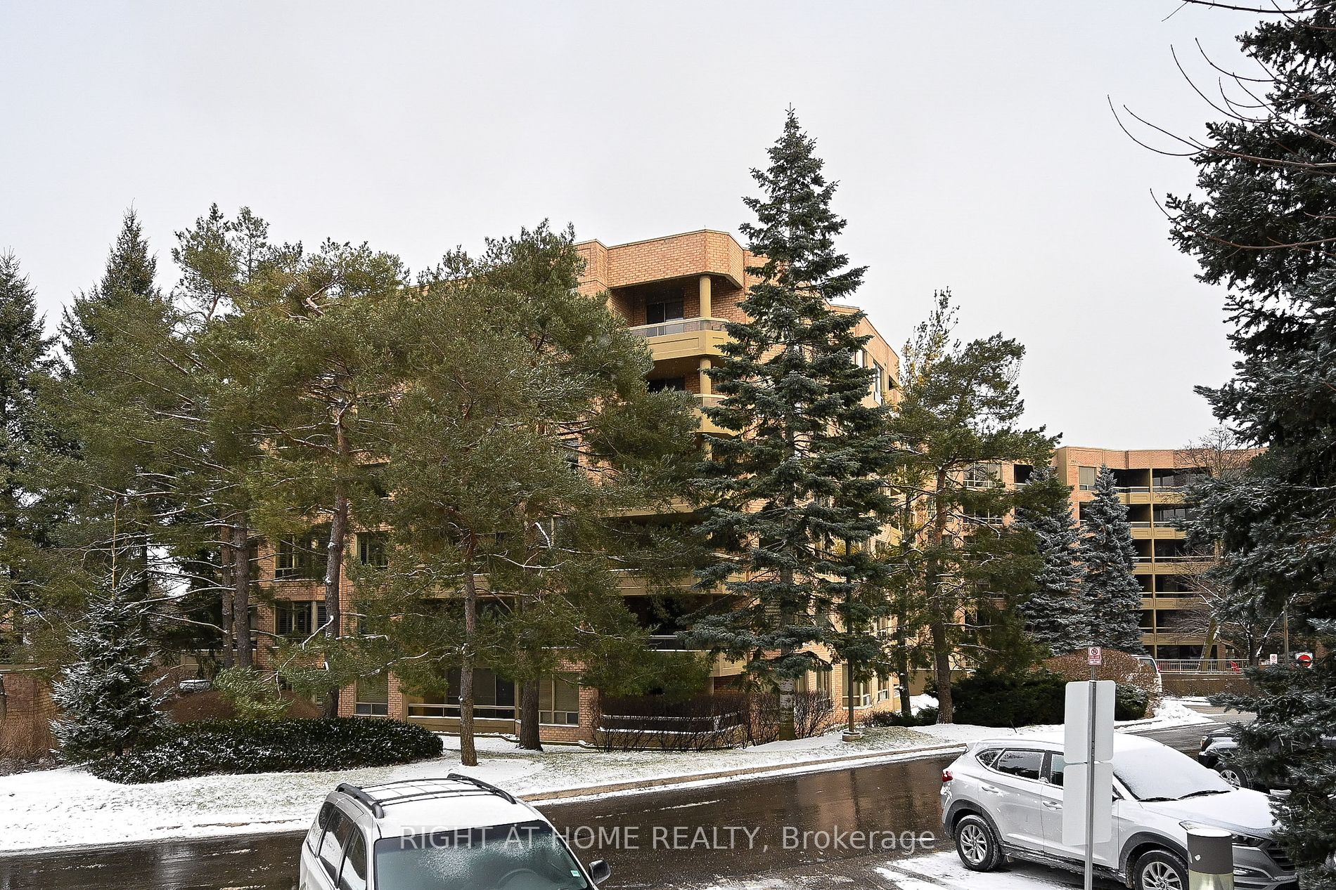 1210 Don Mills Rd 223