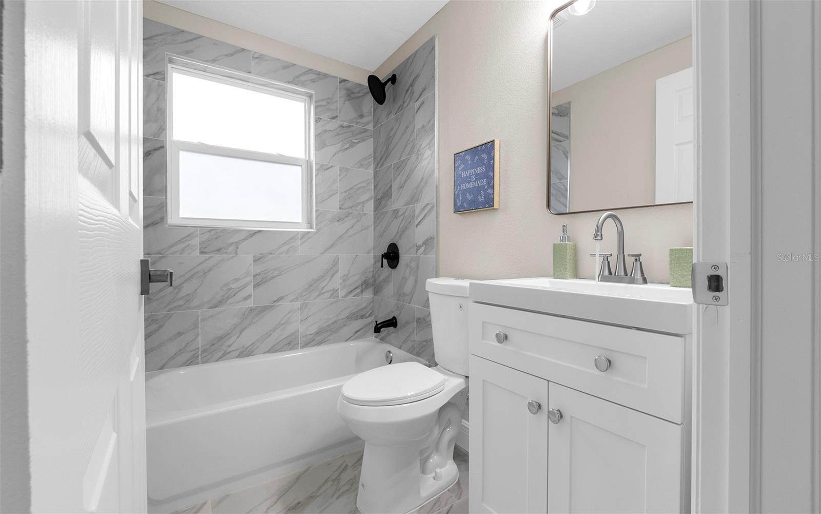 3601 E Giddens Avenue