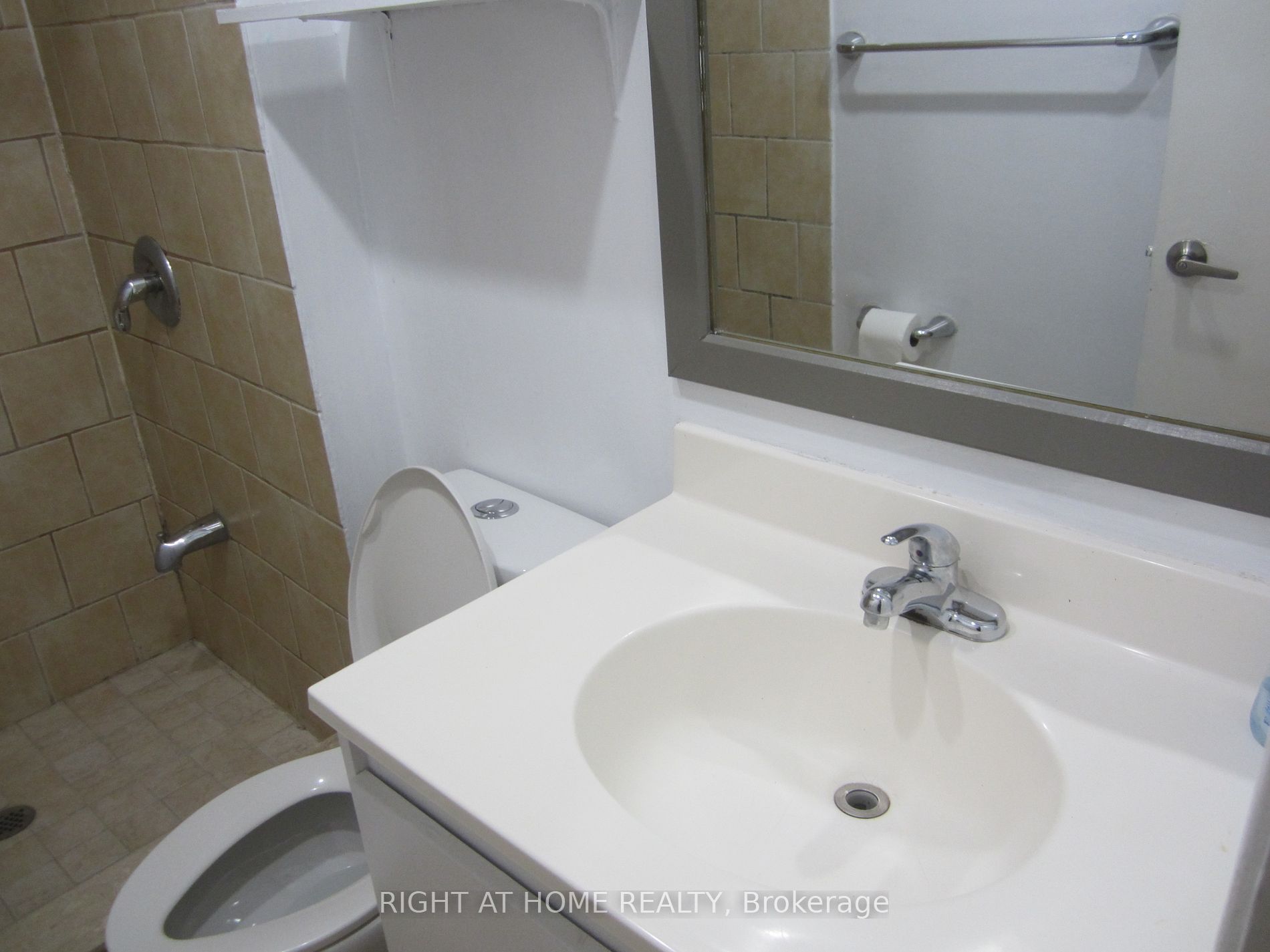 289 Churchill Ave Bsmnt