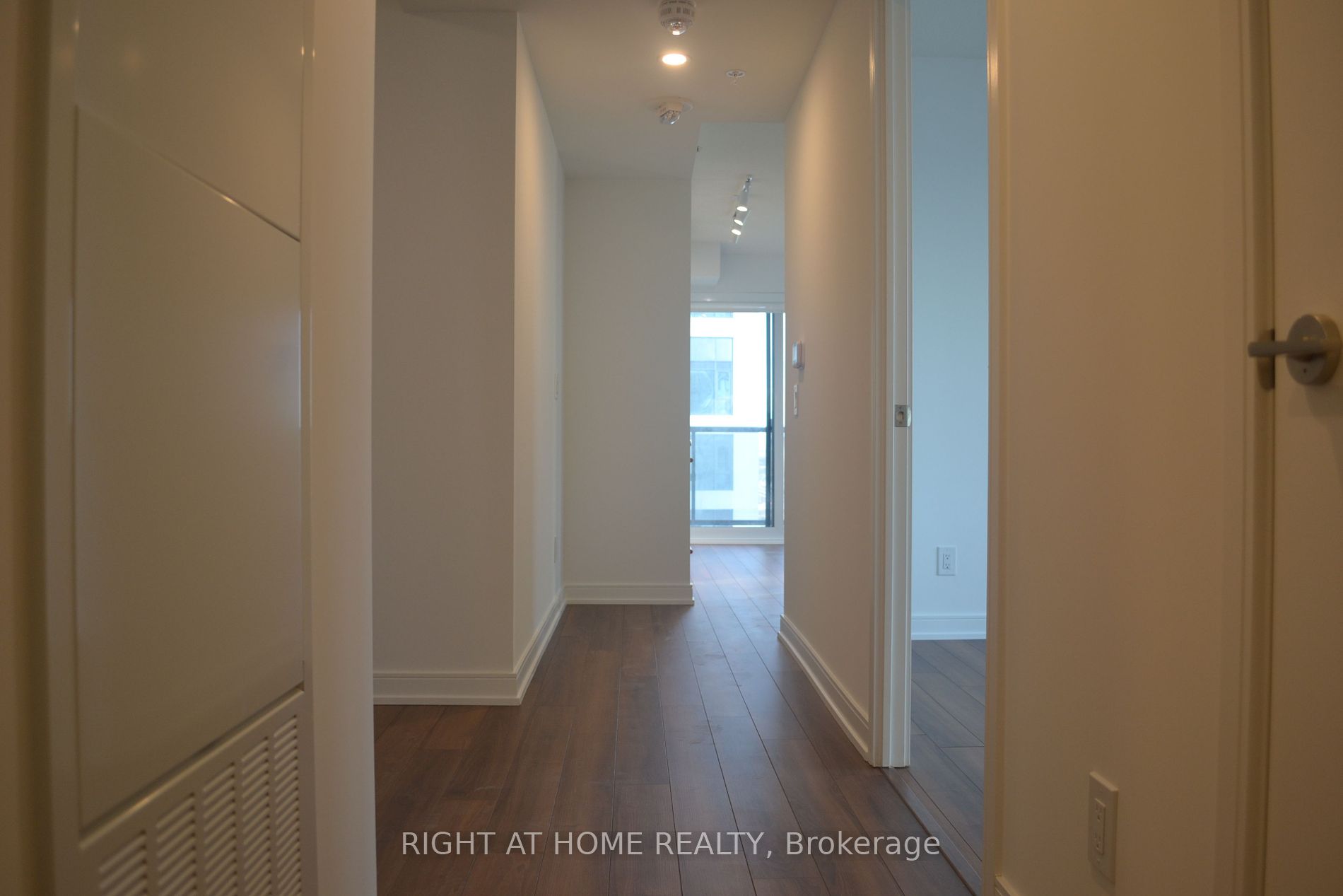 30 Samuel Wood Way 1208