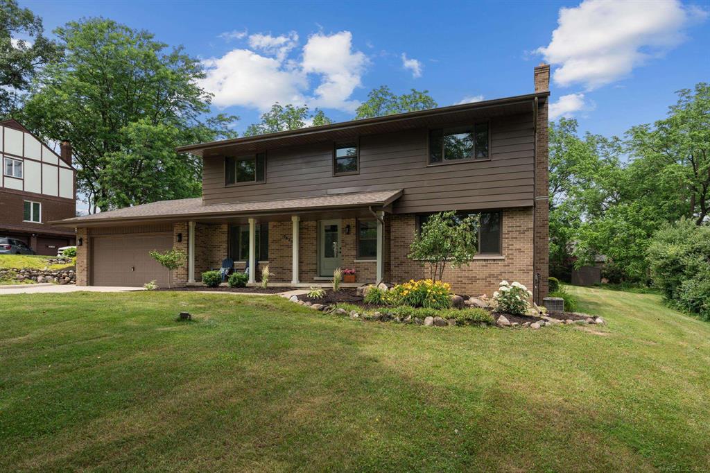 7533 Roberta Lane