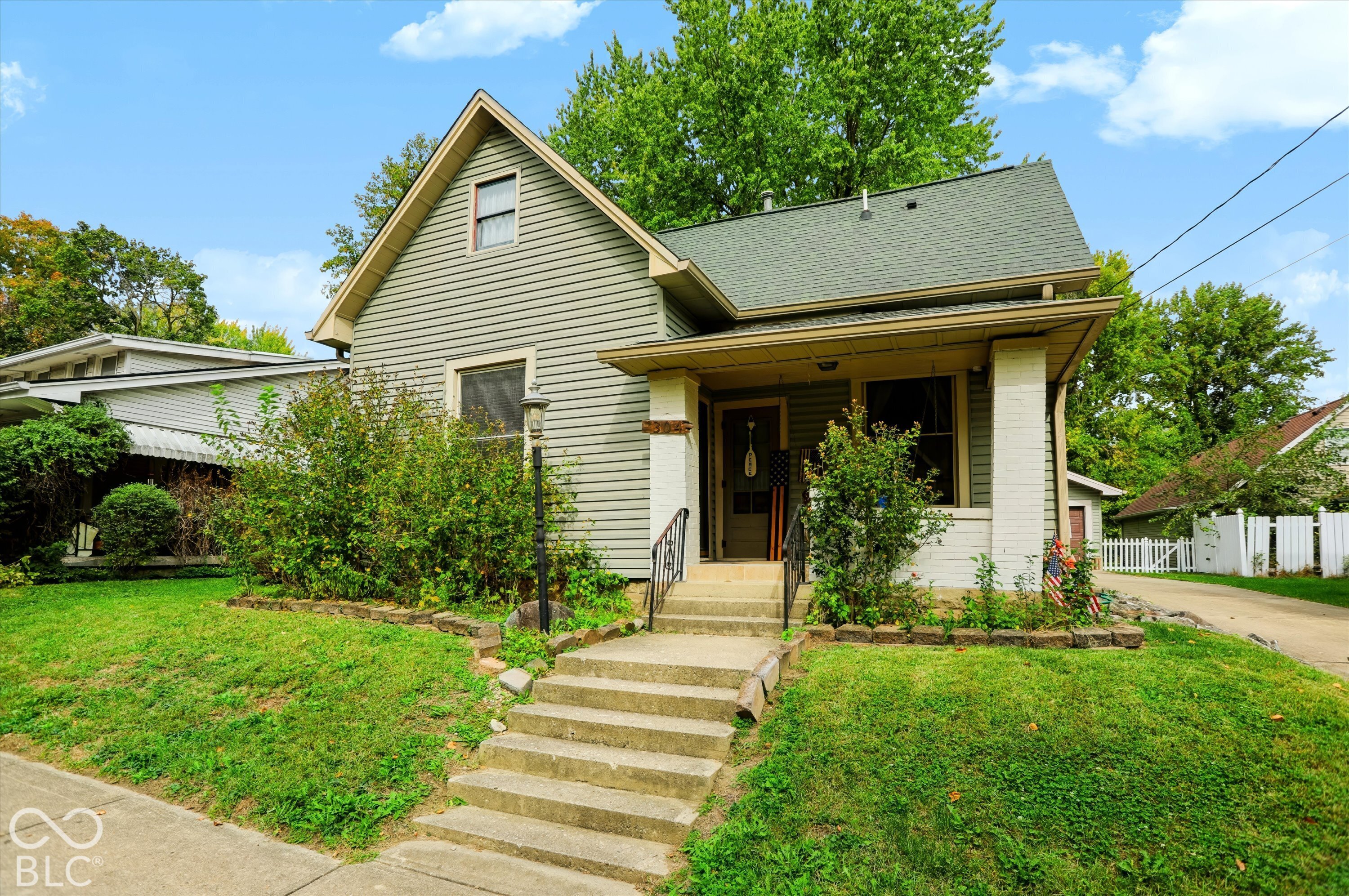304 W 4th Street