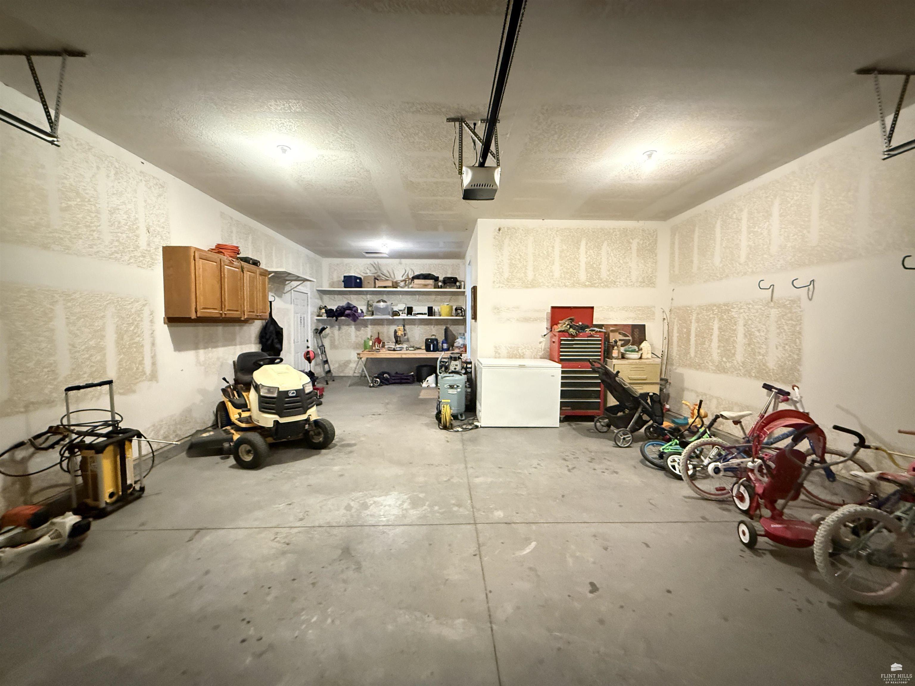 9946 Rosemary Lane