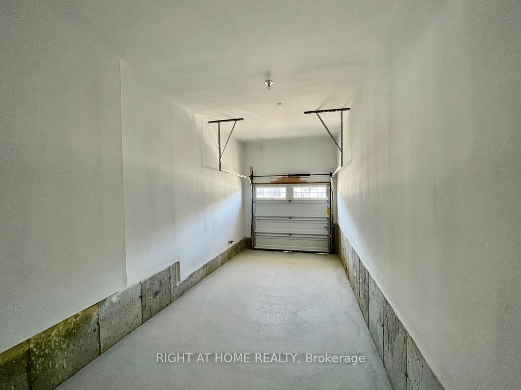 23 Sweet Cicely St