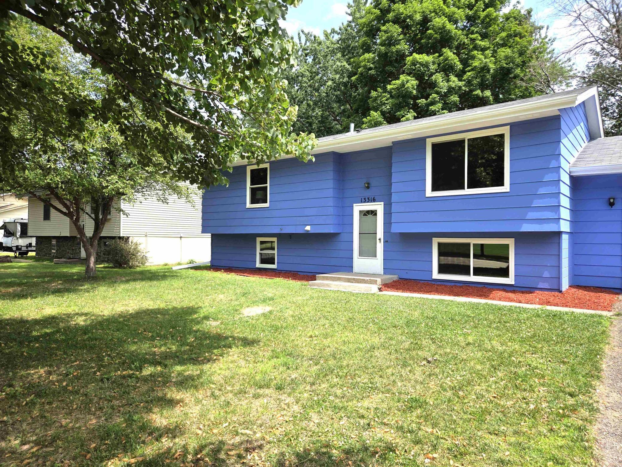13316 Valley Forge Lane N