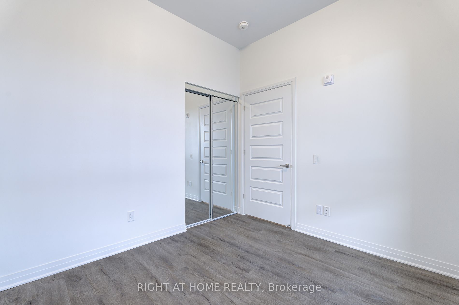 460 Gordon Ave 610