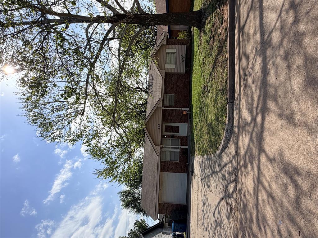 Nice 4 bedroom, 1 1/2 Bath, 1 car garage, ready to be lived in, updated and newer carpet, this is a true 4 bedroom, good size back yard, with large covered patio. Close to Tinker Air Force Base, shopping and restaurants, min from down town OKC. listing realtor is related to seller, Buyer to verify schools.