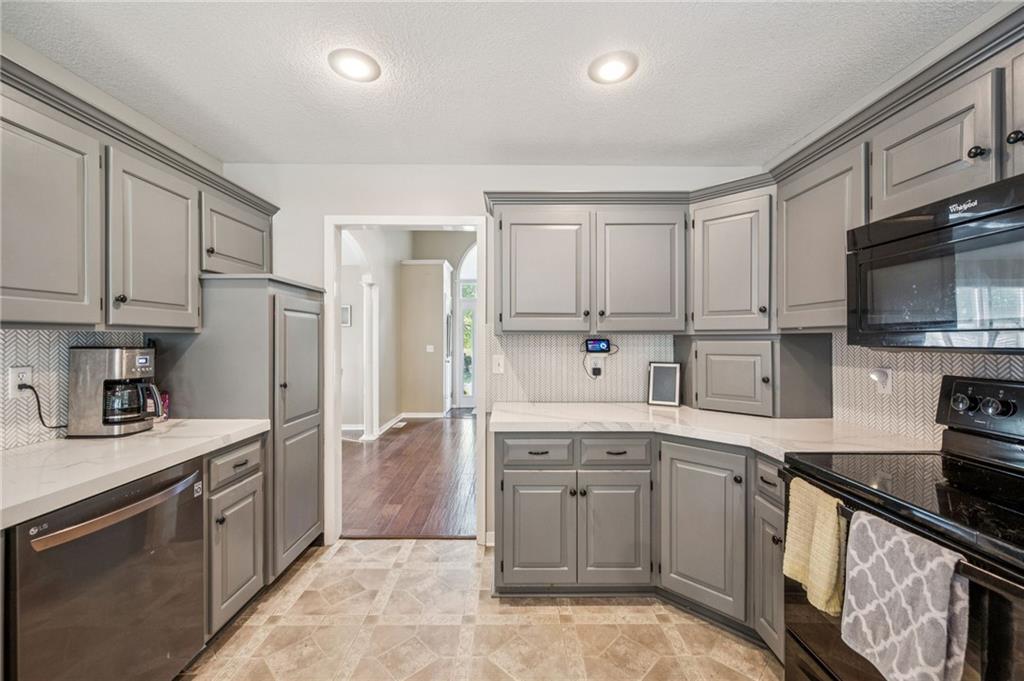 1507 Amesbury Avenue