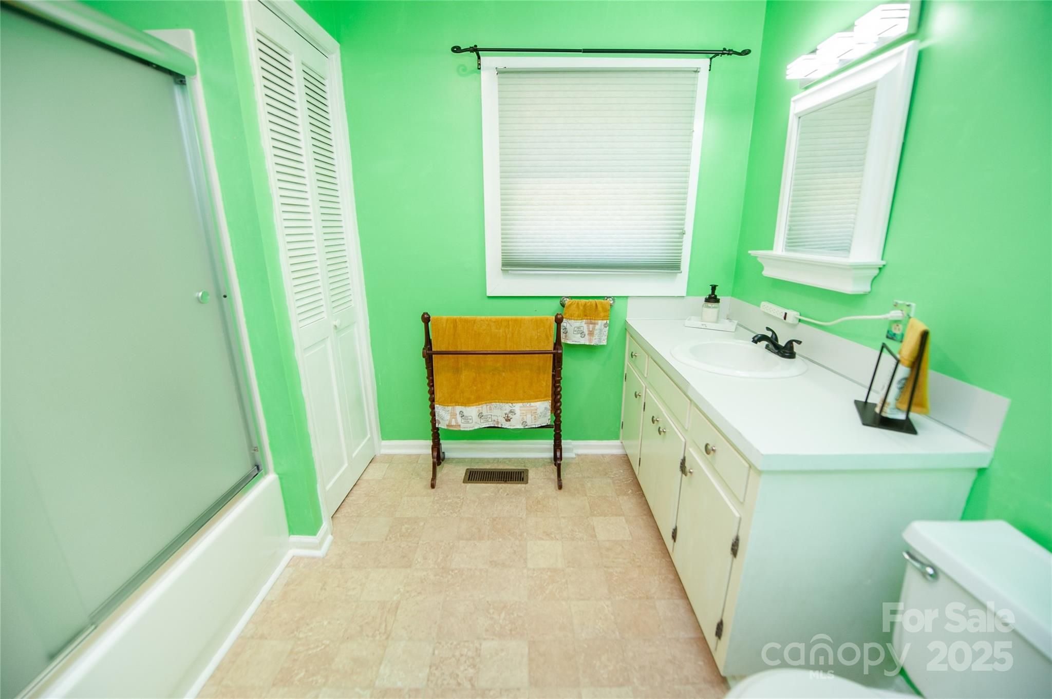 459 N Washington Street