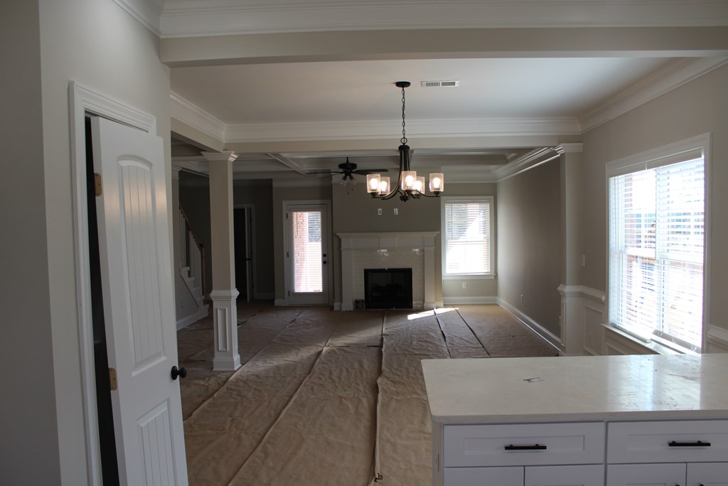 371 Oakmonte