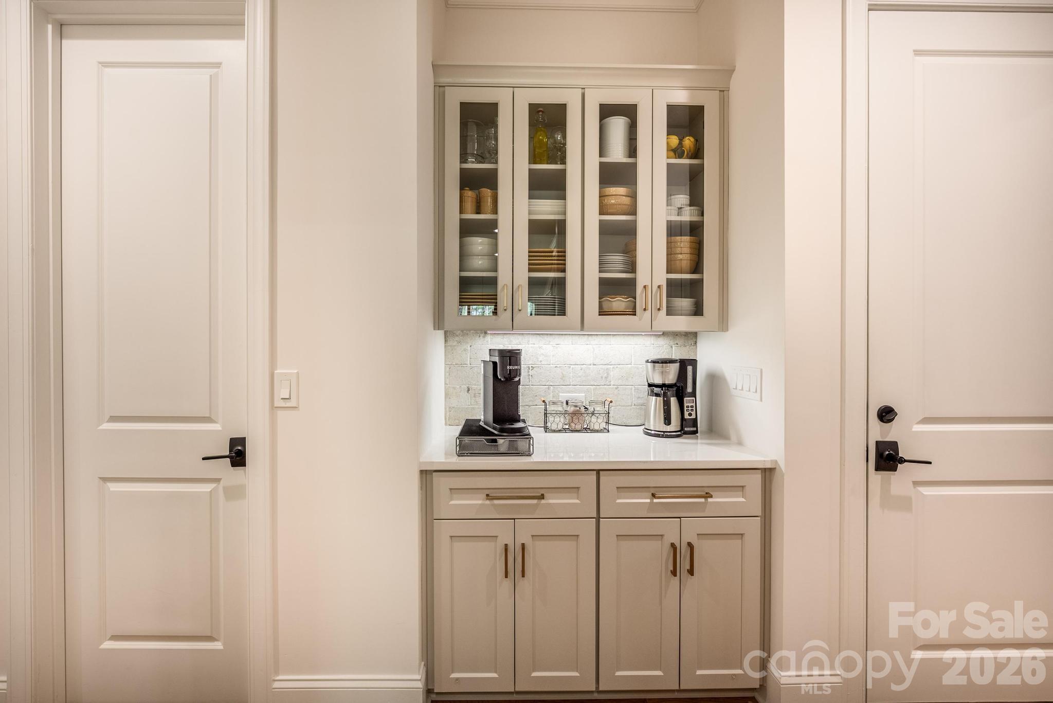 2411 Callaghan Court