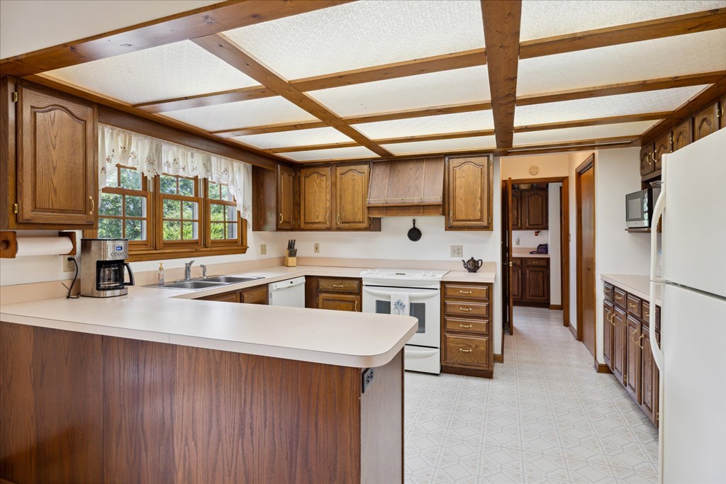 377 Thomas Loop Road