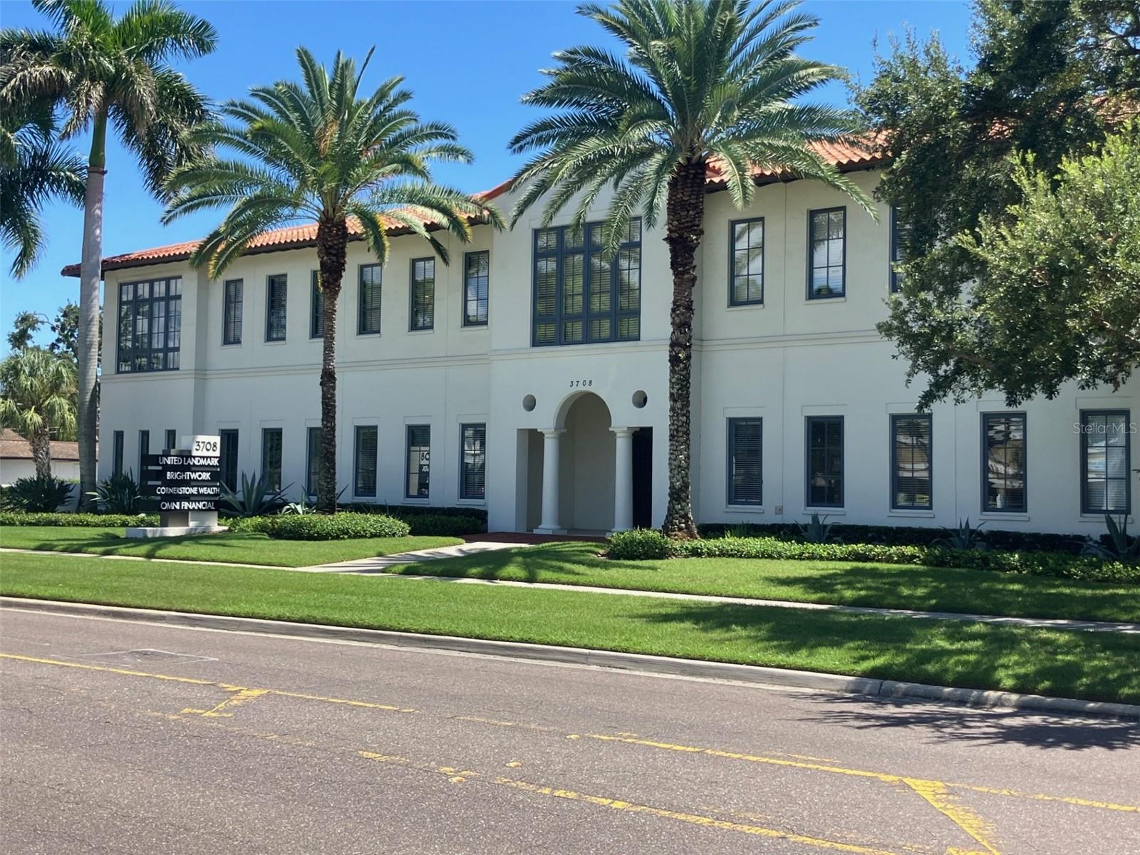 3708 W Swann Avenue, Tampa, FL