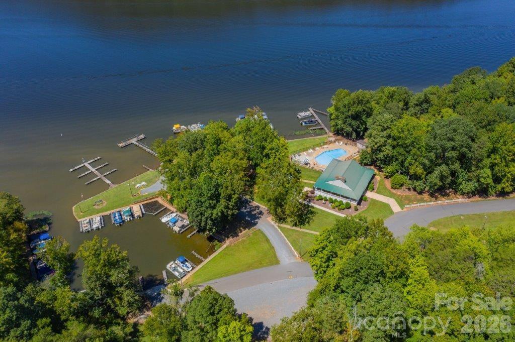 317 Tamarind Drive 560