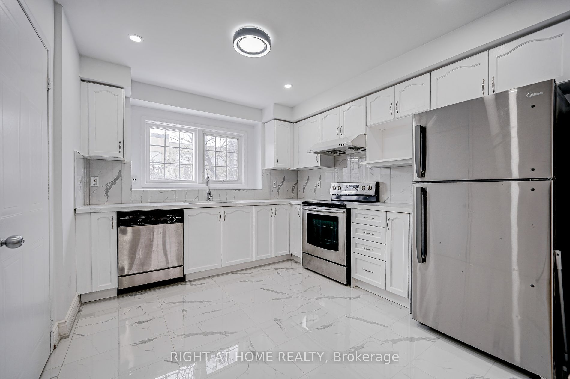 101 Weston Rd