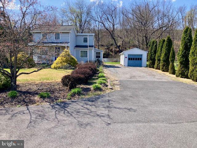 1220 Vly Rd  