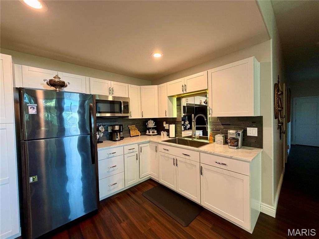 120 El Rancho Drive