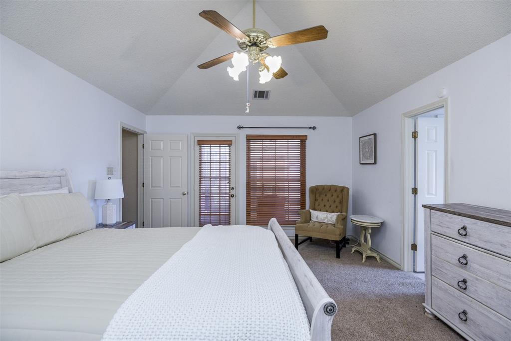 1110 Shady Oak Trail