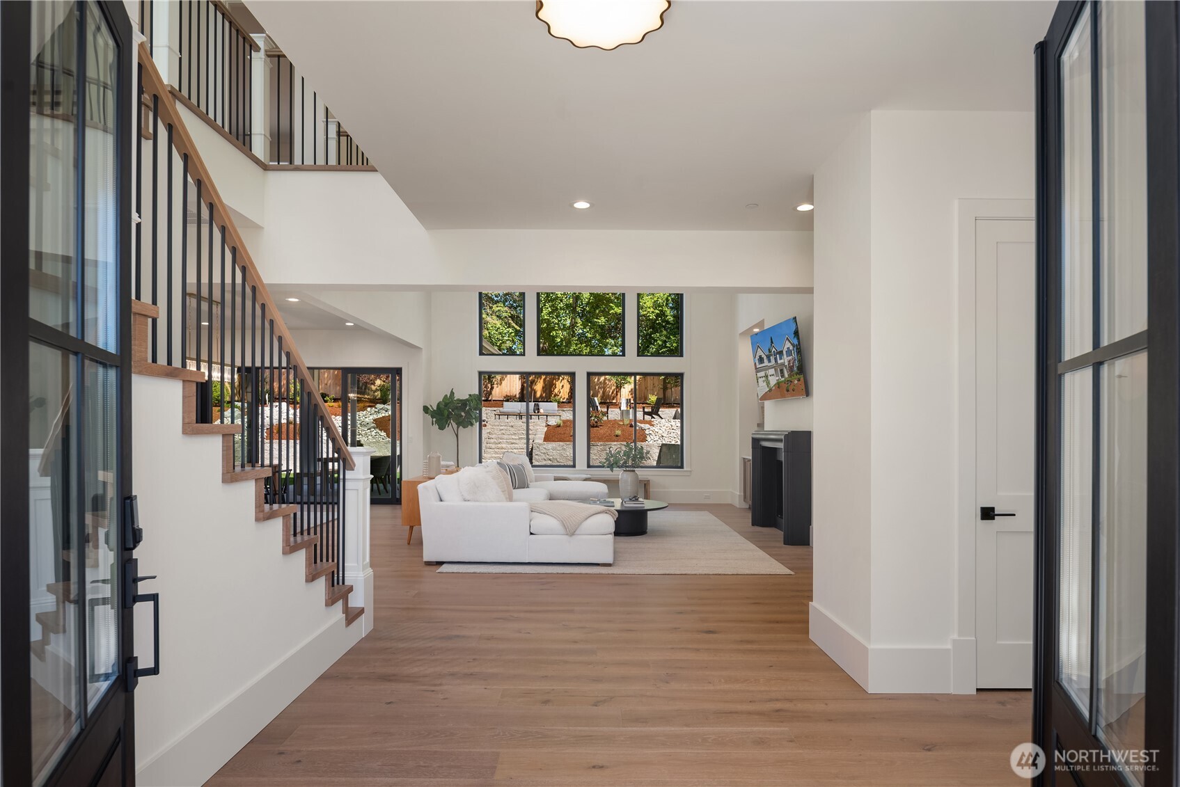 Entry sets a warm, Welcoming tone from the moment you enter