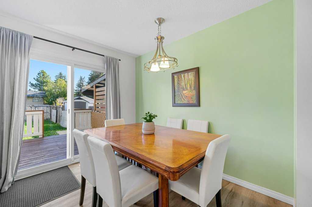 3 Falsby Place NE