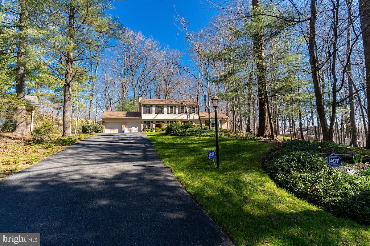 11905 Viewcrest Terrace
