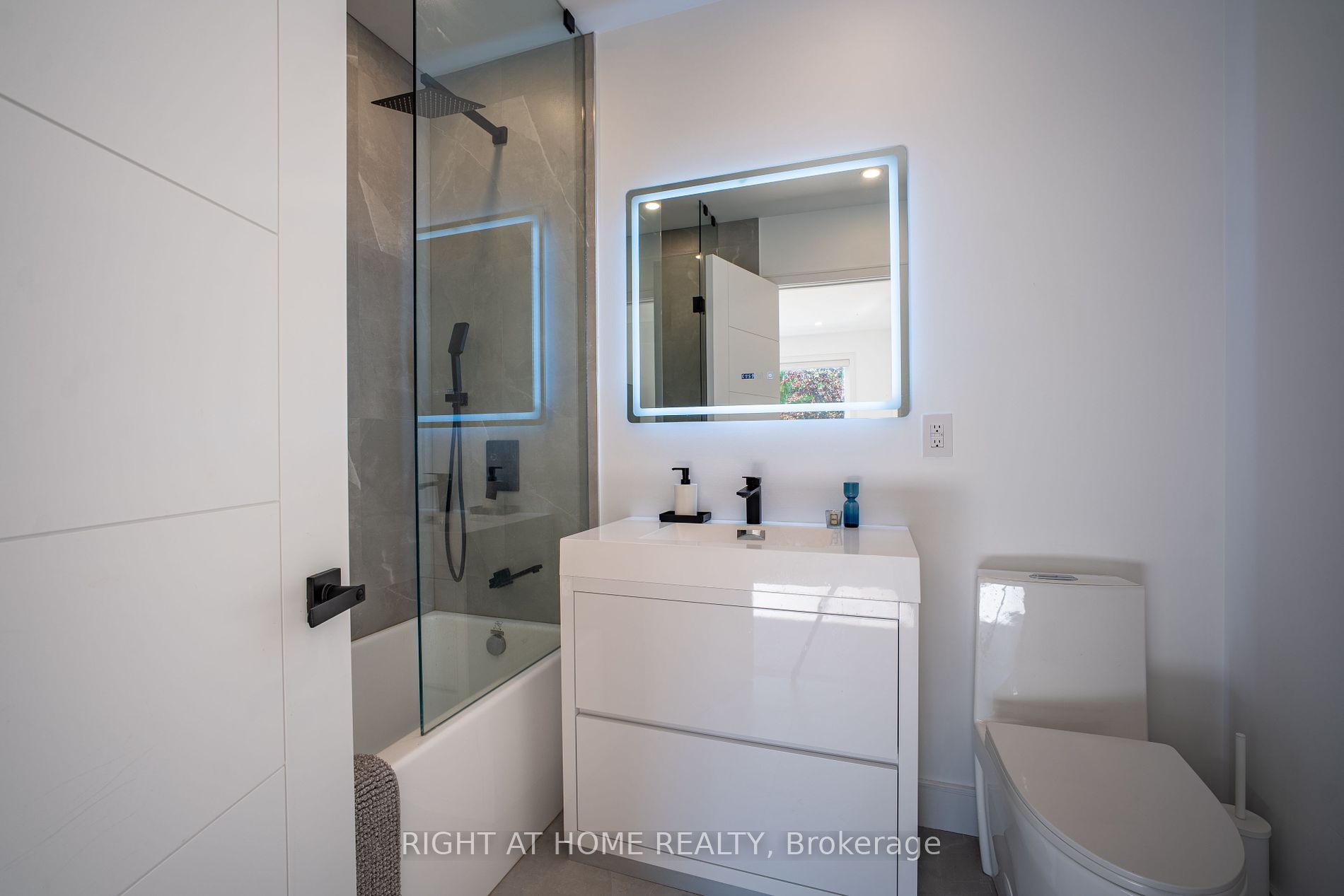 23 Chartwell Rd
