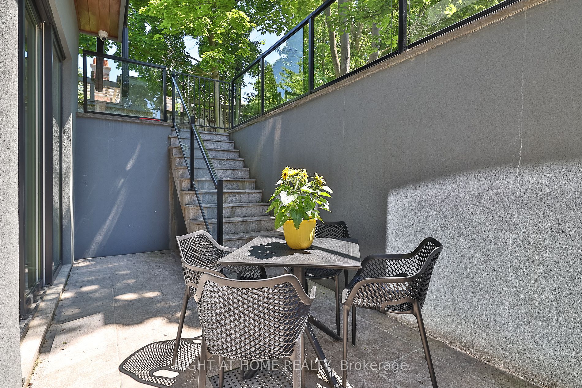 179 Old Yonge St