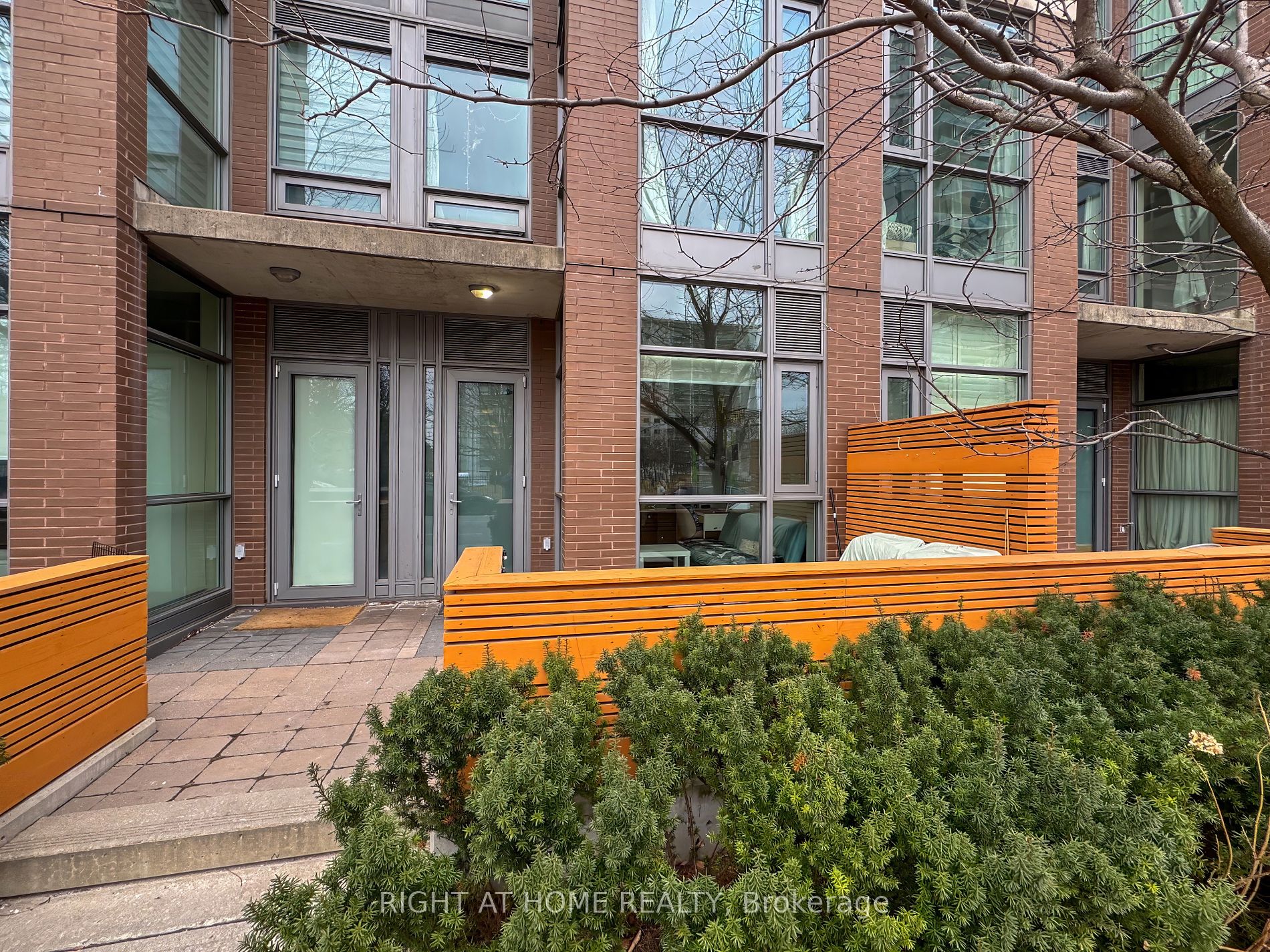 707 Dovercourt Rd 107