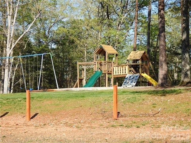 317 Tamarind Drive 560