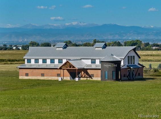 2102 Wagon Wheel Aly