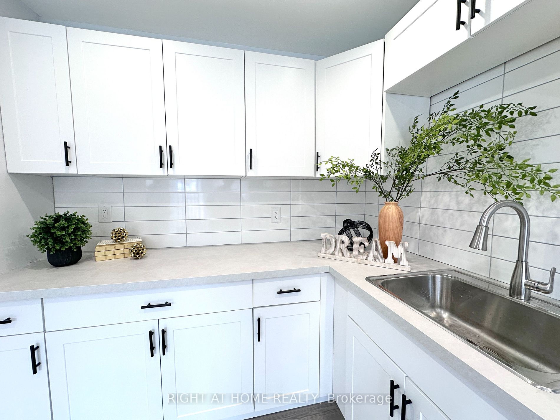 500 W Stone Church Rd C-03