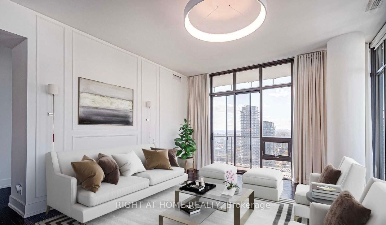 33 E Charles St 4504