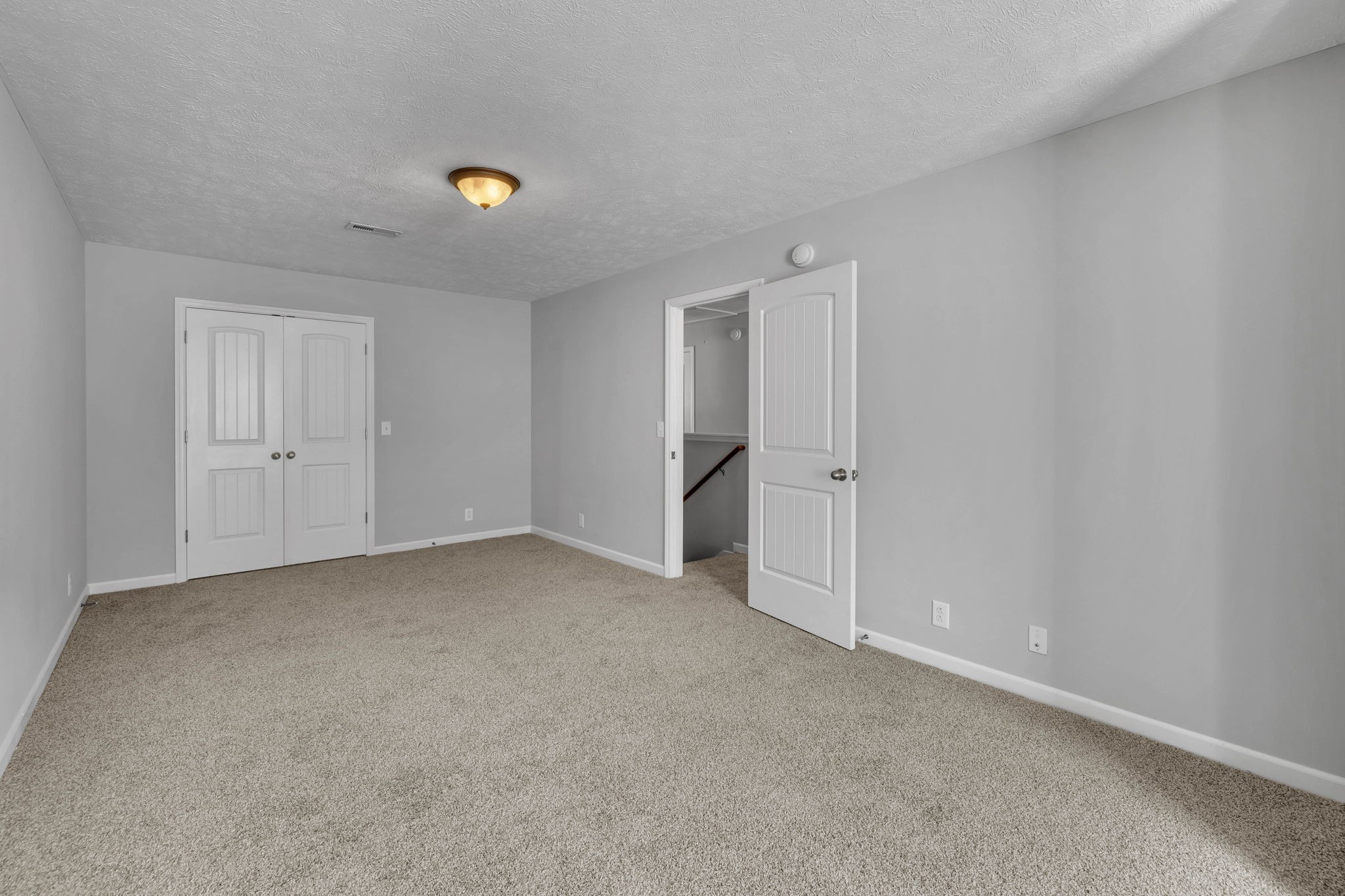 611 Bonneville Ln