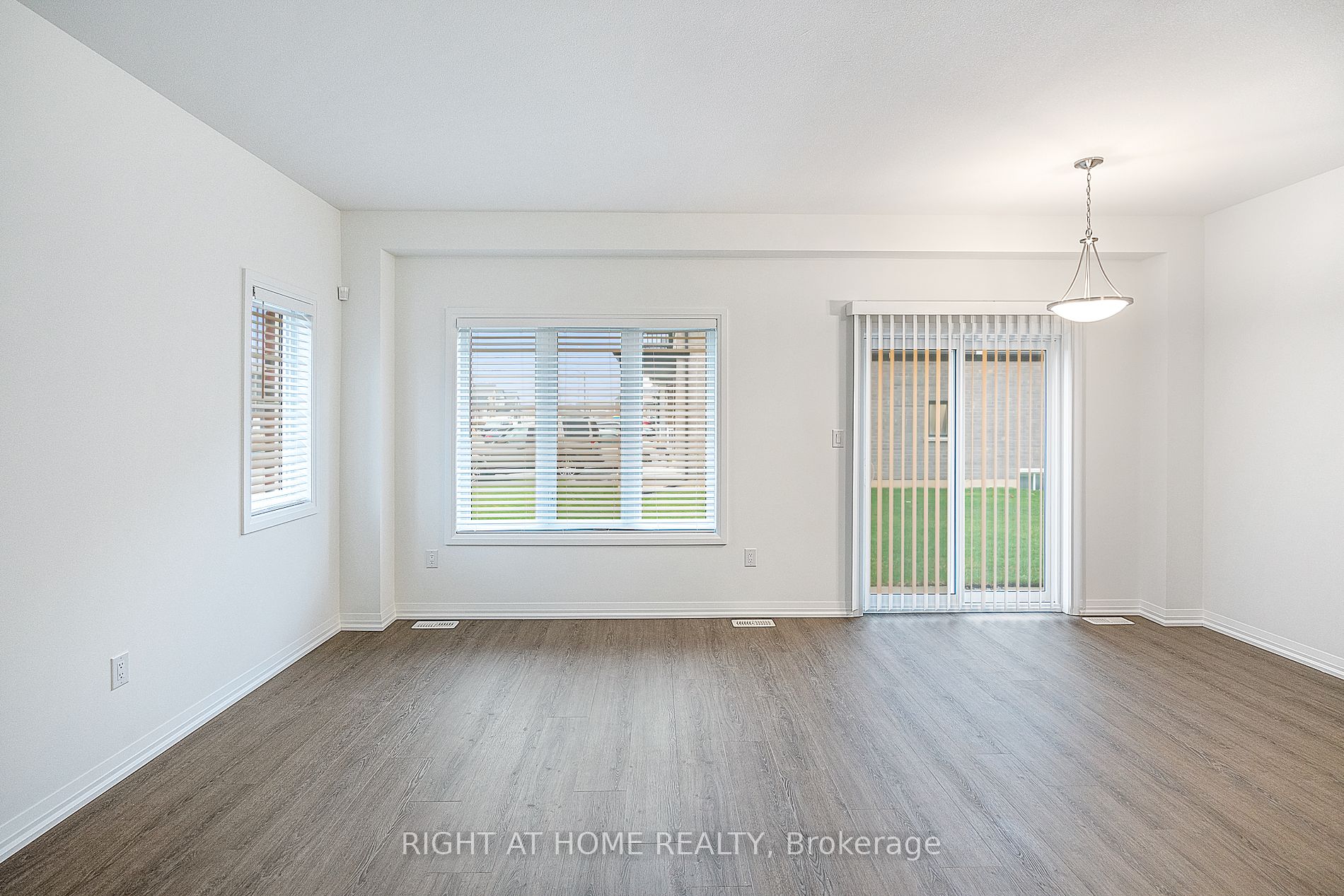 66 Alicia Cres
