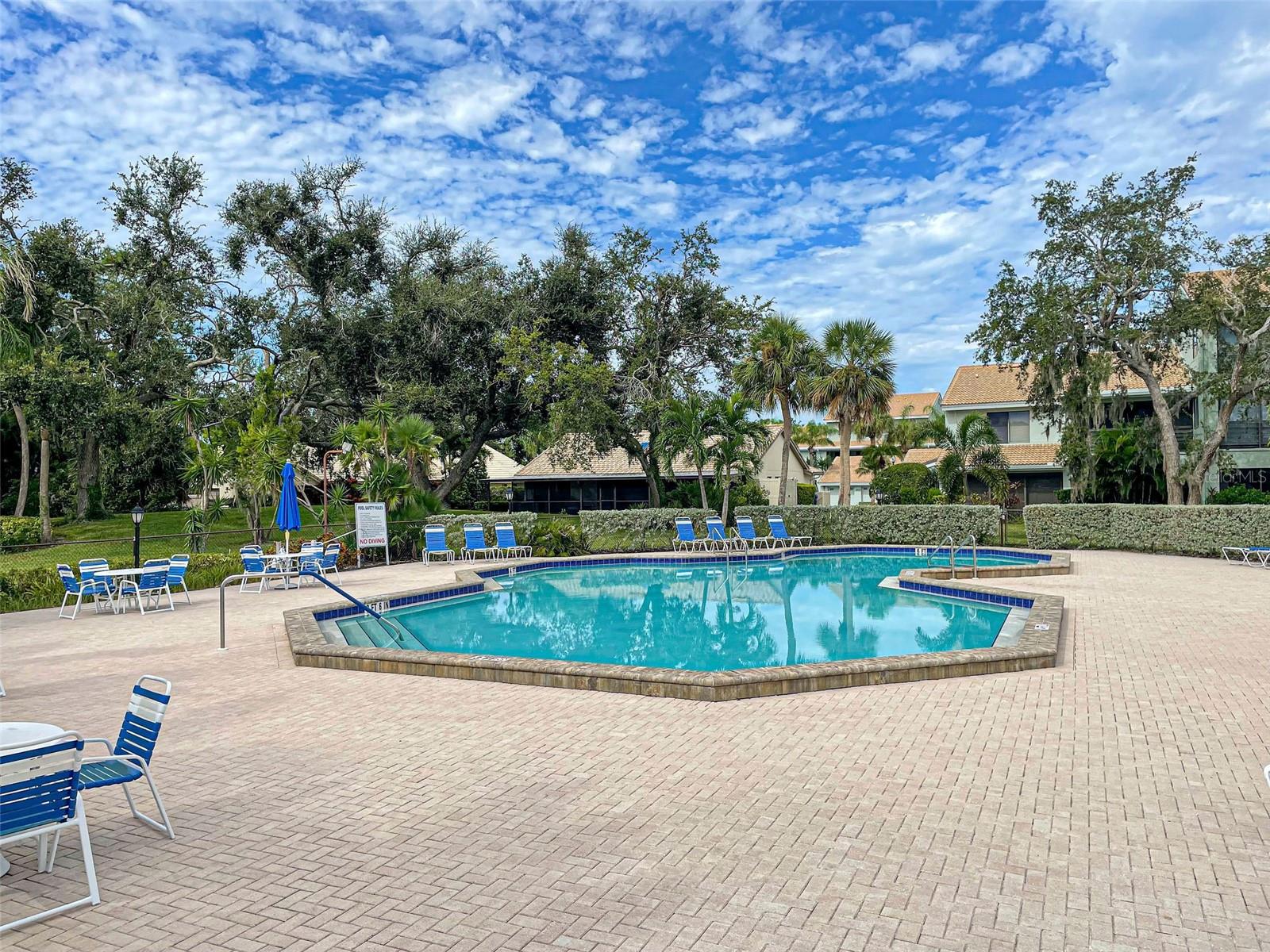 184 Inlets Boulevard 184