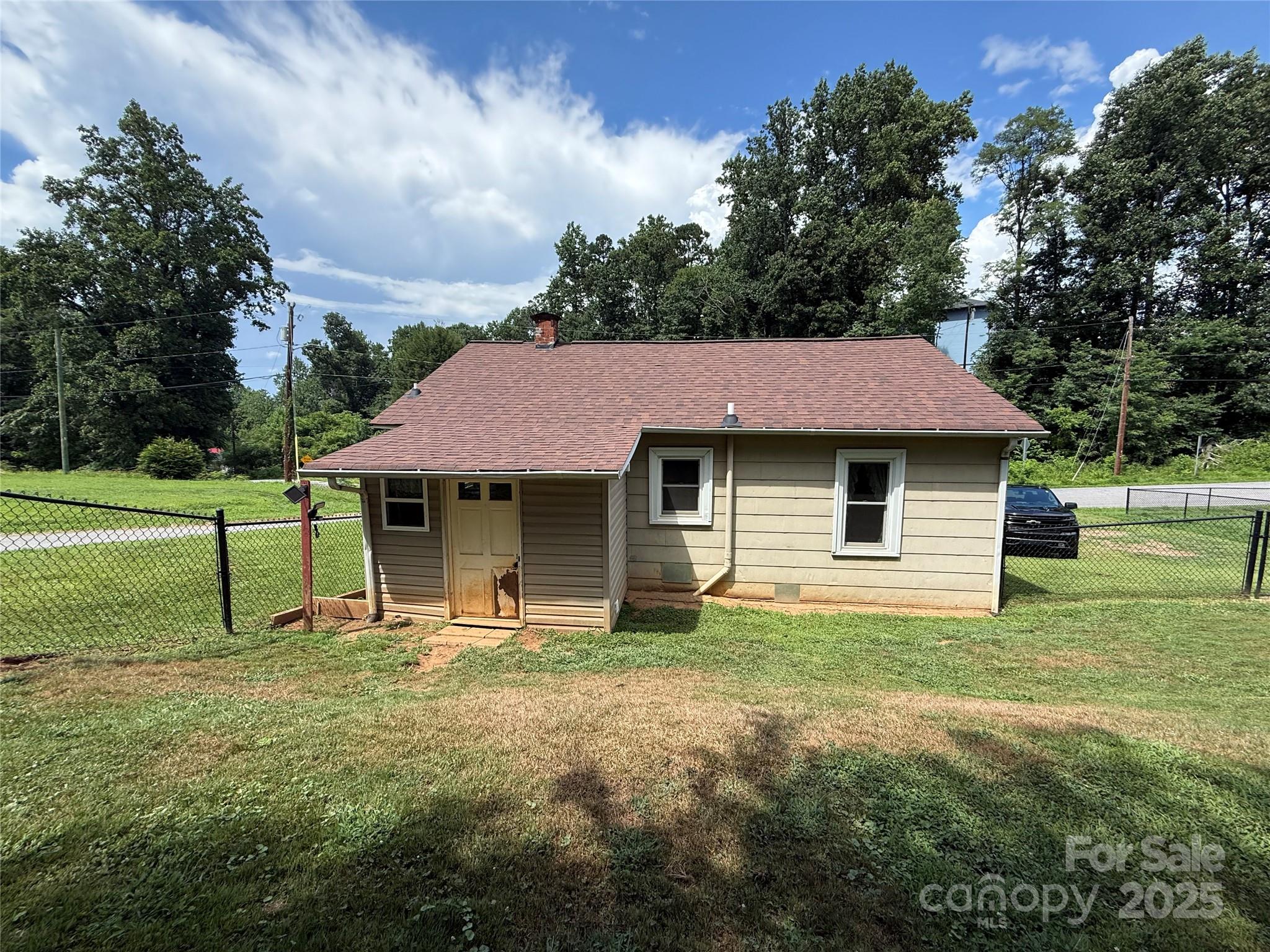 1492 Overlook Drive