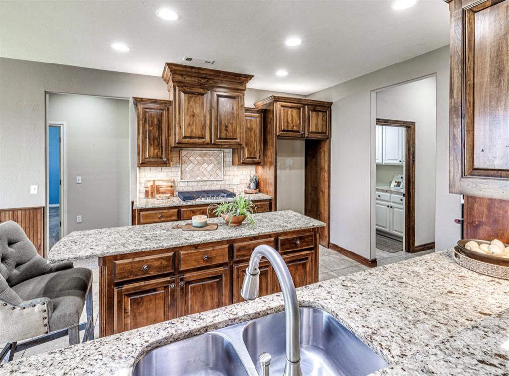 2713 Old Towne Trail