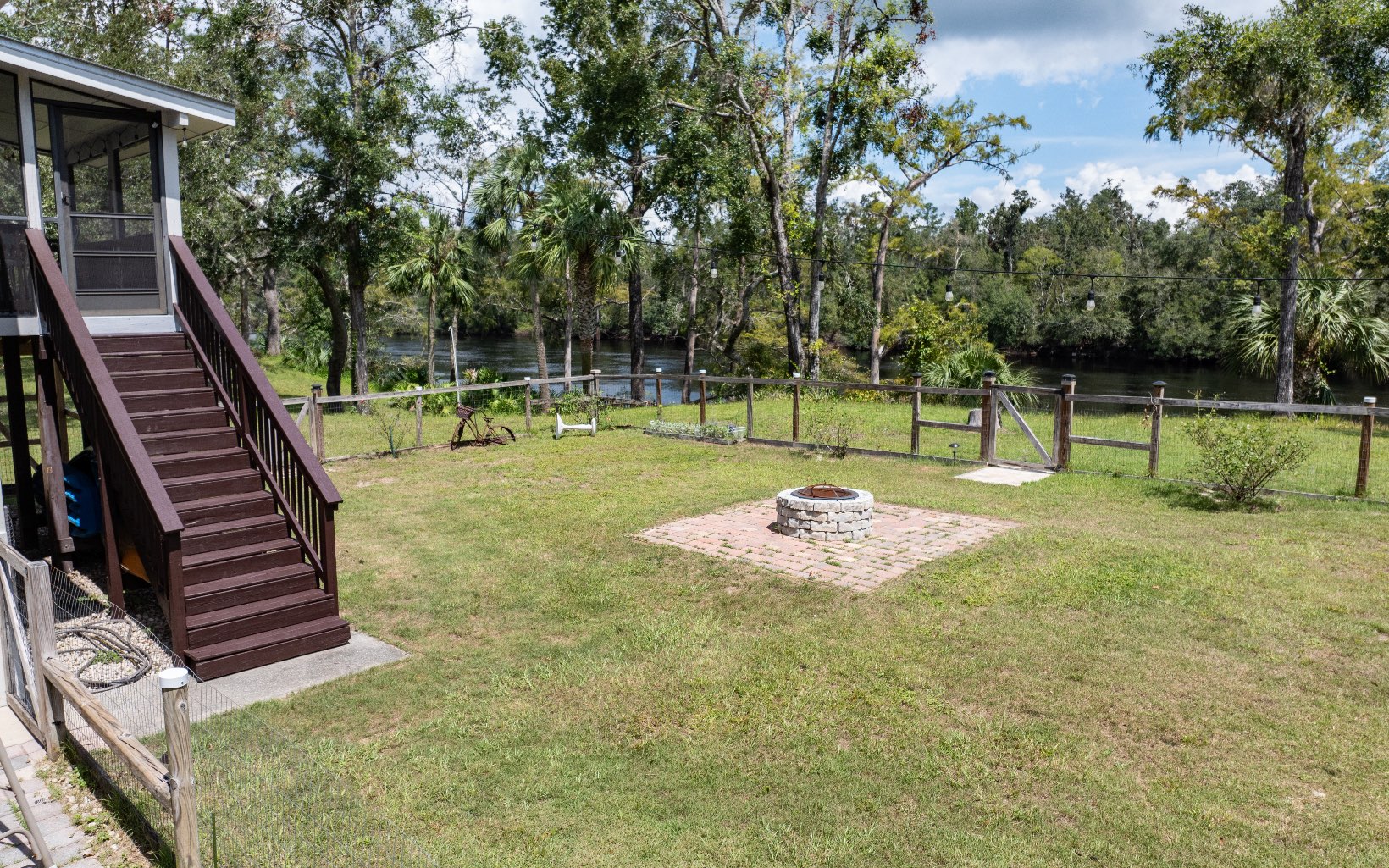 939 NW Banta Acres Rd