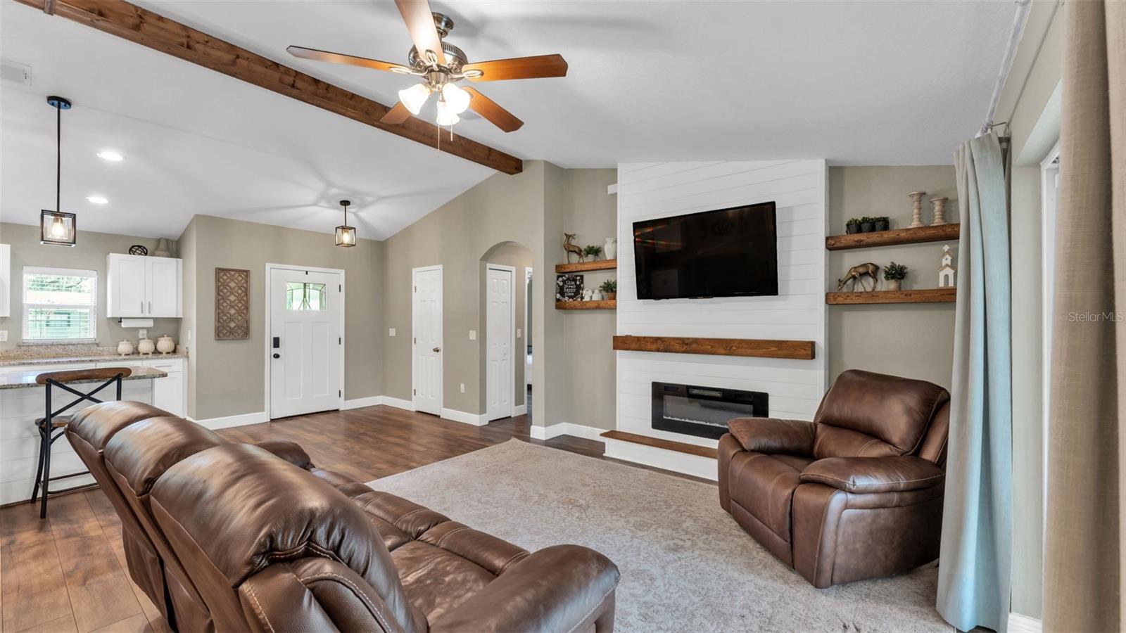 2418 Armstrong Road
