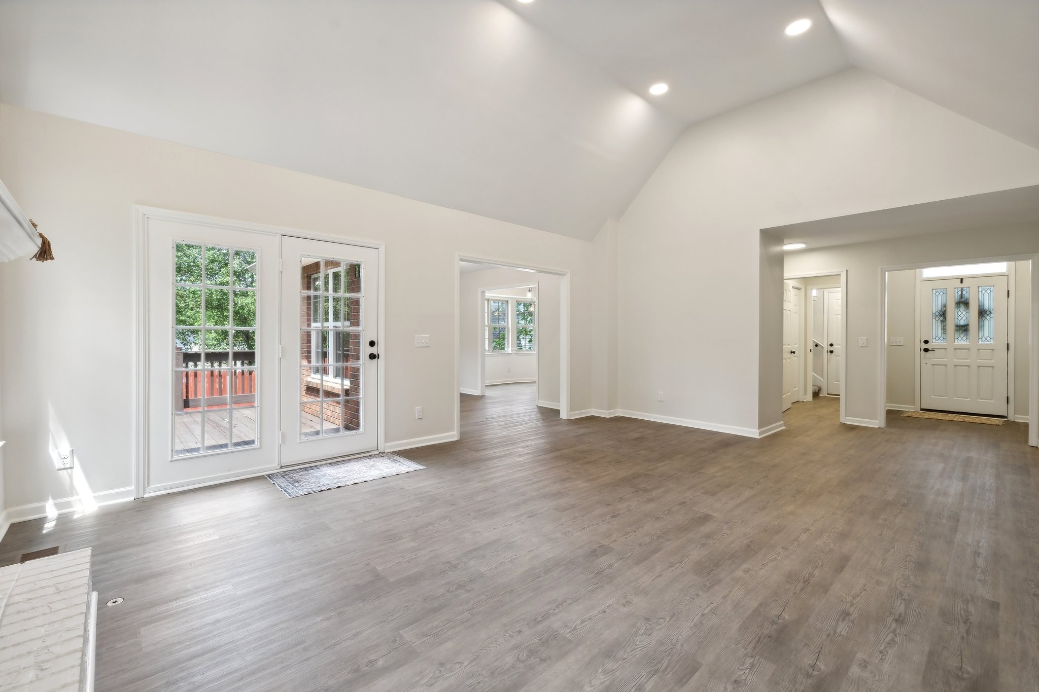 319 Shadowood Dr