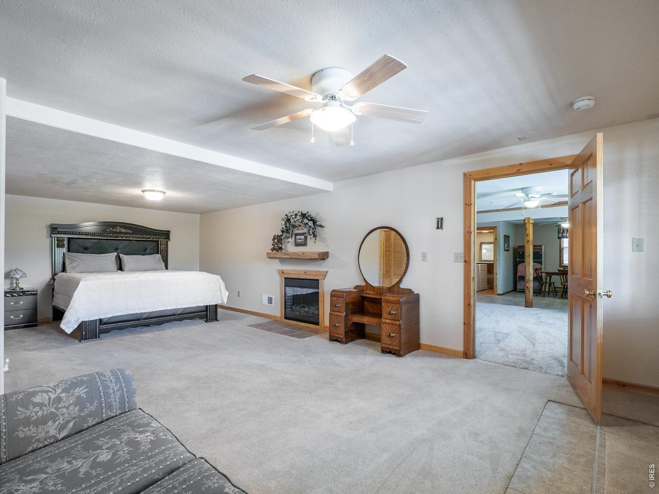 1847 Shoshoni Dr