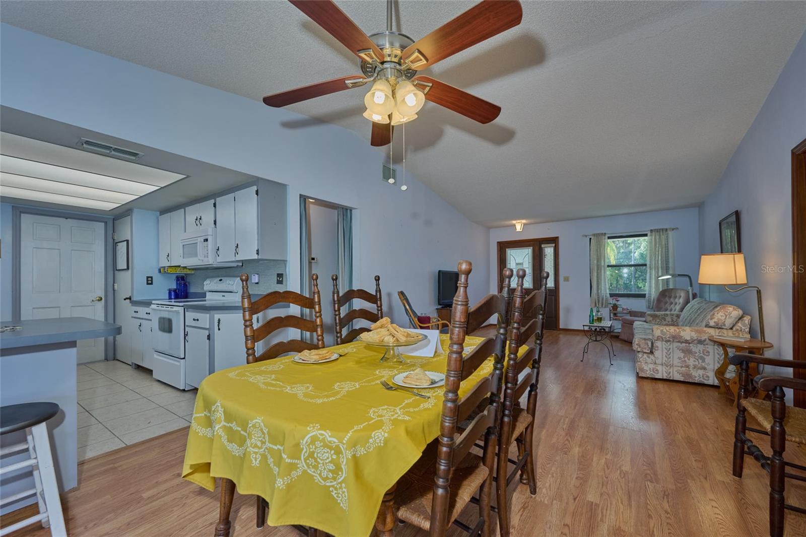 4220 Oleander Drive