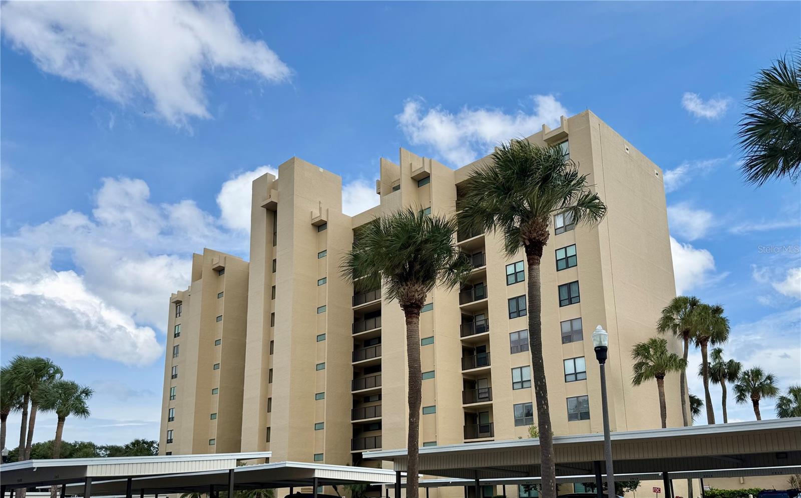 2620 Cove Cay Drive 307