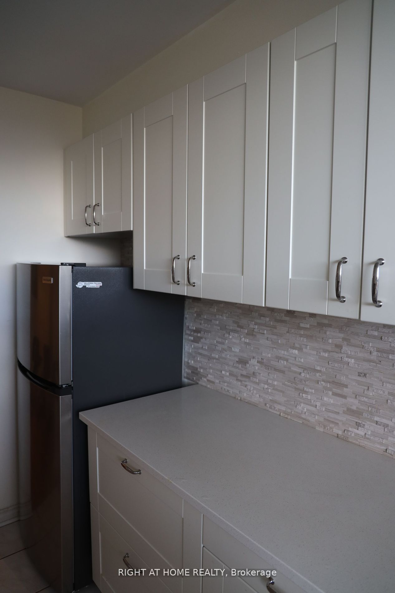 235 Grandravine Dr 407