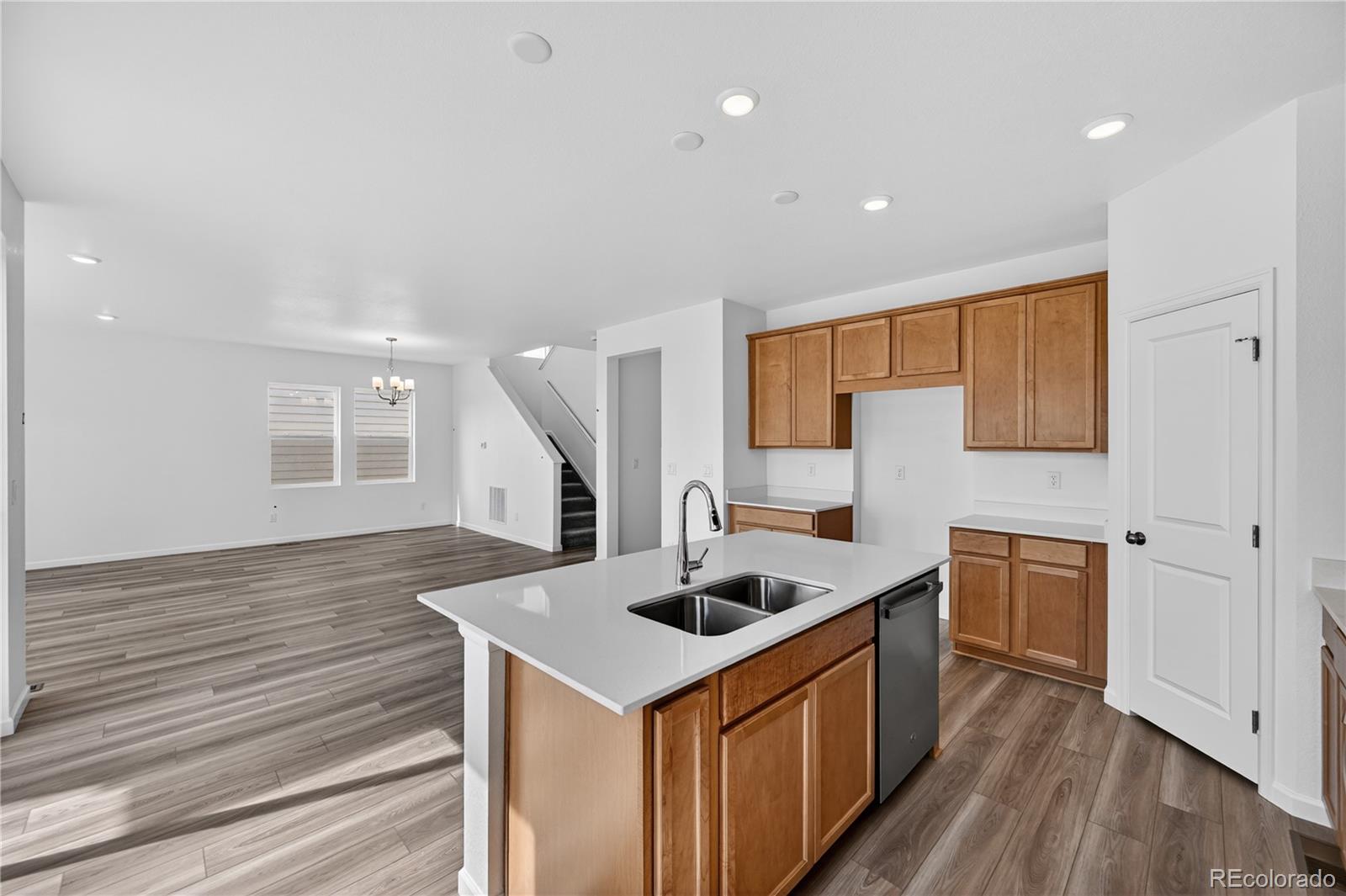 28430 E 4th Place