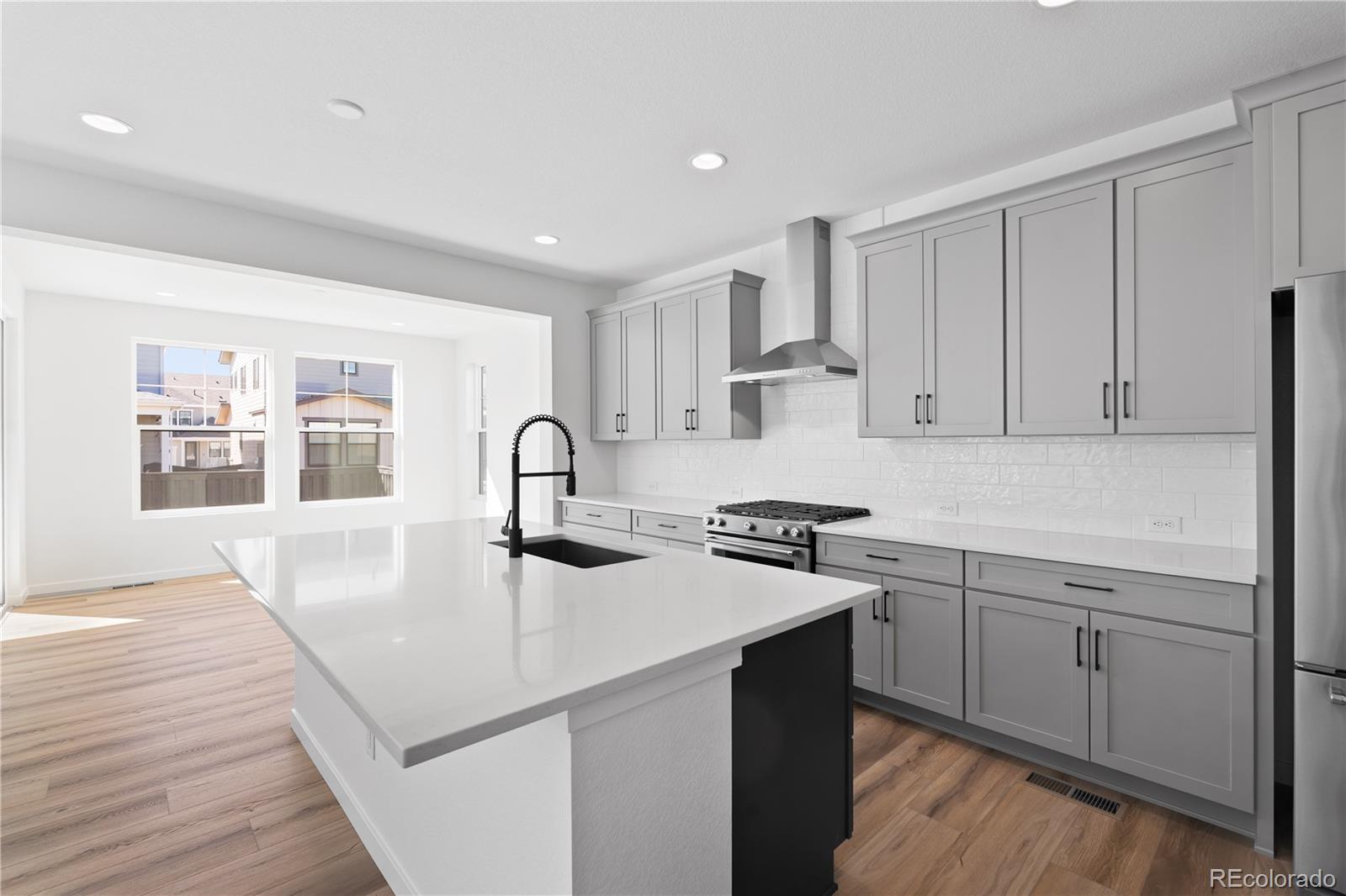 8892 Springsong Lane