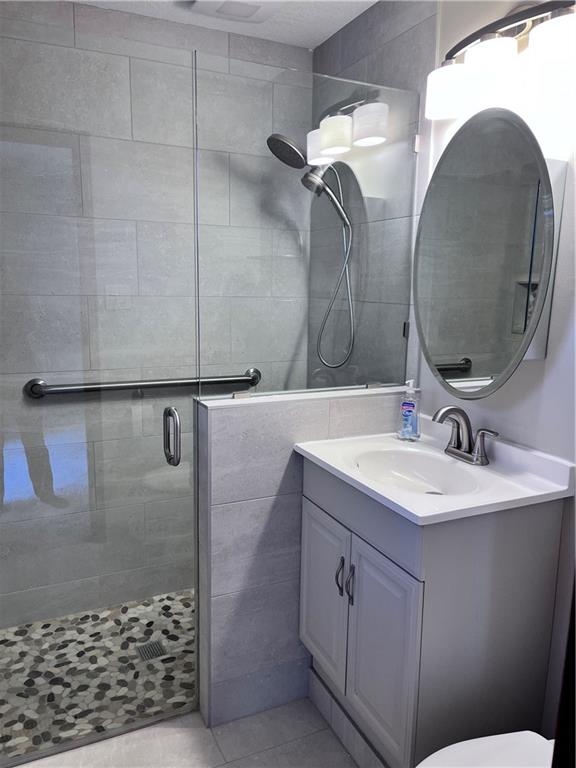 3707 NE 49th Terrace